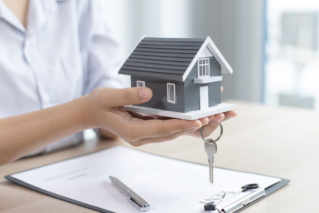 Podatkowe aspekty zbycia nieruchomości – pierwsze zasiedlenie a VAT i PCC 