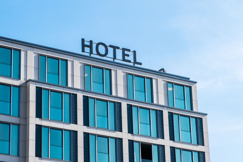 Opodatkowanie hoteli podatkiem od nieruchomości 2025 