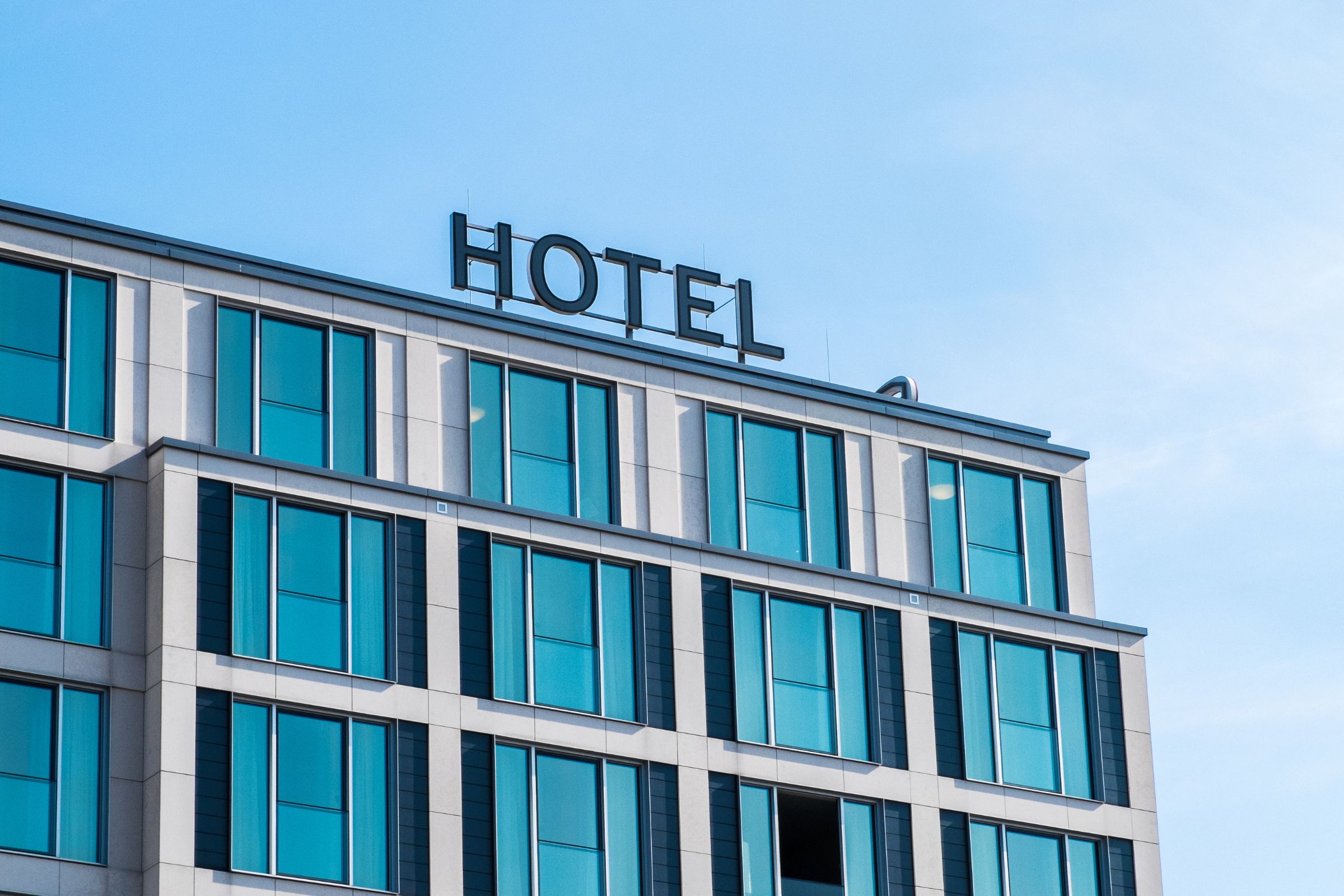 Opodatkowanie hoteli podatkiem od nieruchomości 2025 